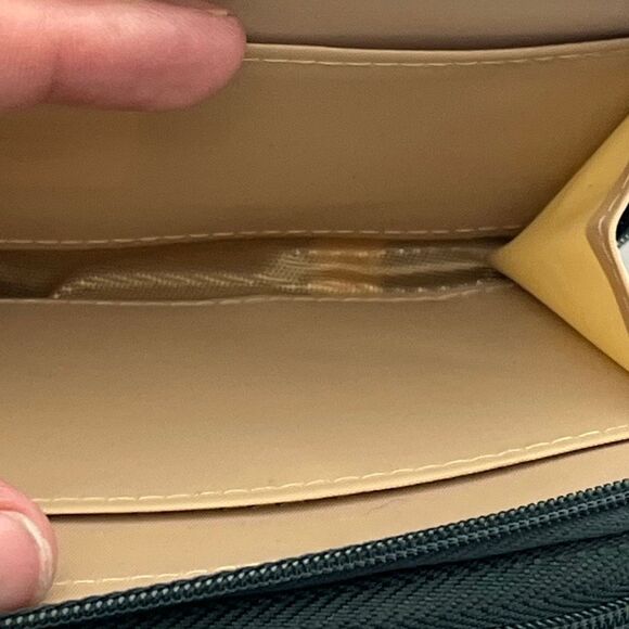 Buxton Women's Zip Around Accordion Multi Card Wallet Purse - Picture 6 of 9